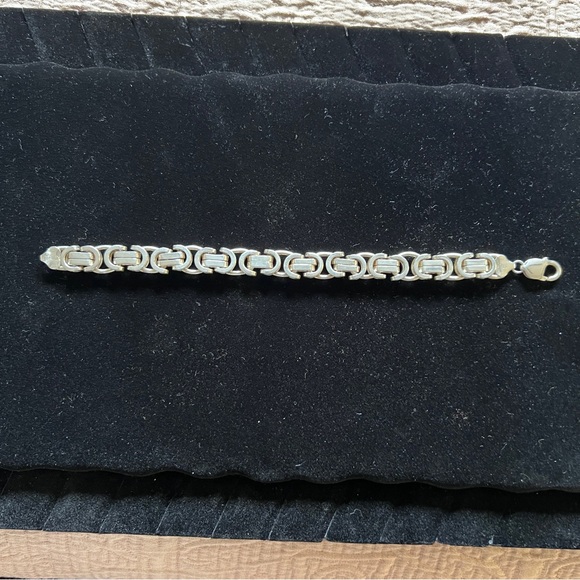 Silver 9” bracelet. Pre-owned. Unisex - Picture 3 of 8